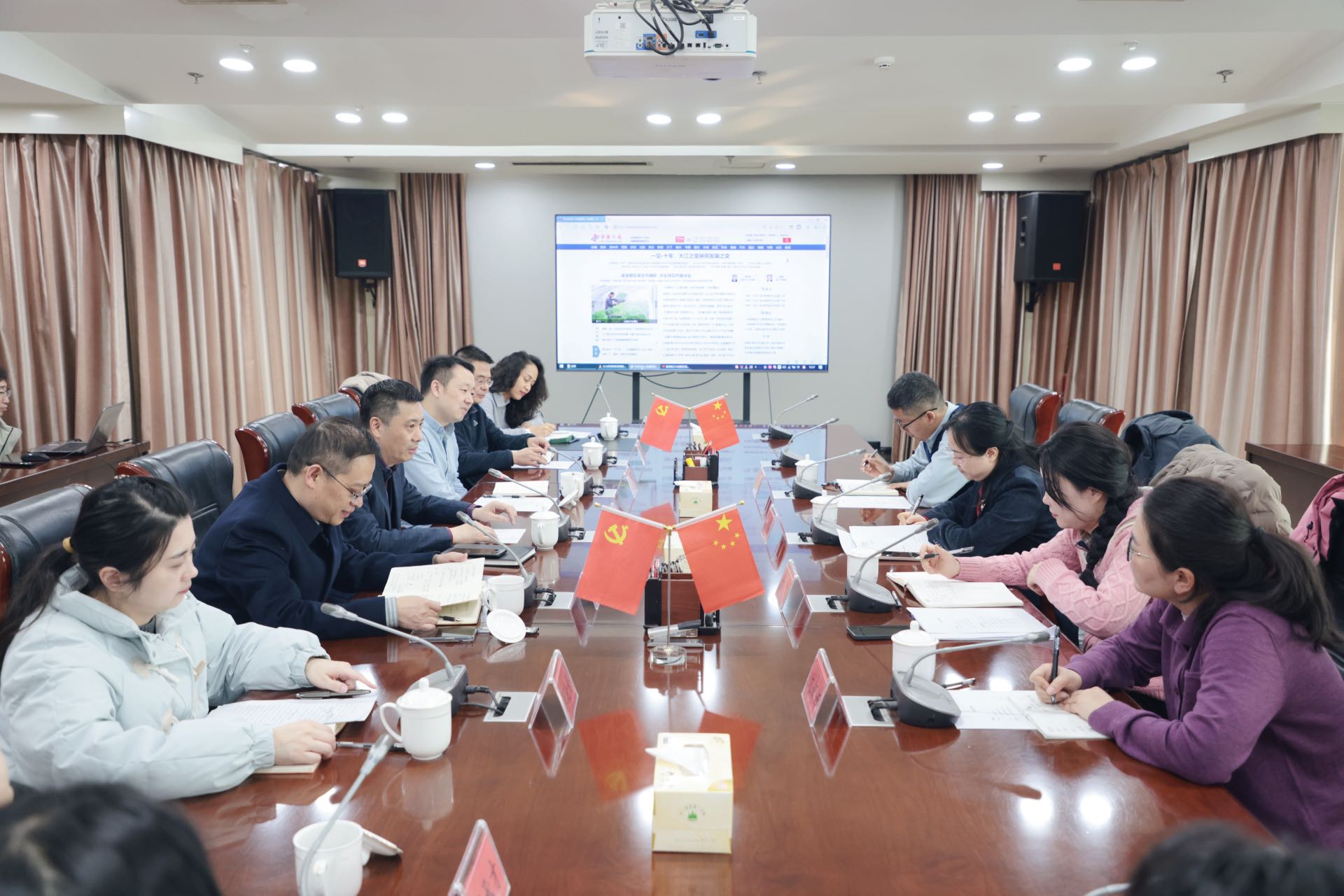 共青團安徽省委副書記陳娟娟一行赴安徽新媒體集團調(diào)研座談